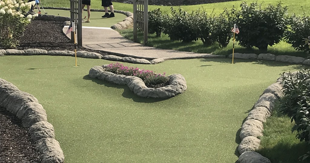 Dingers Mini Golf